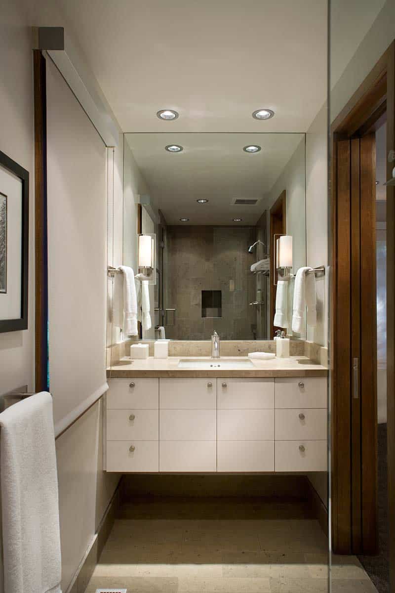 ranch-contemporary-bathroom