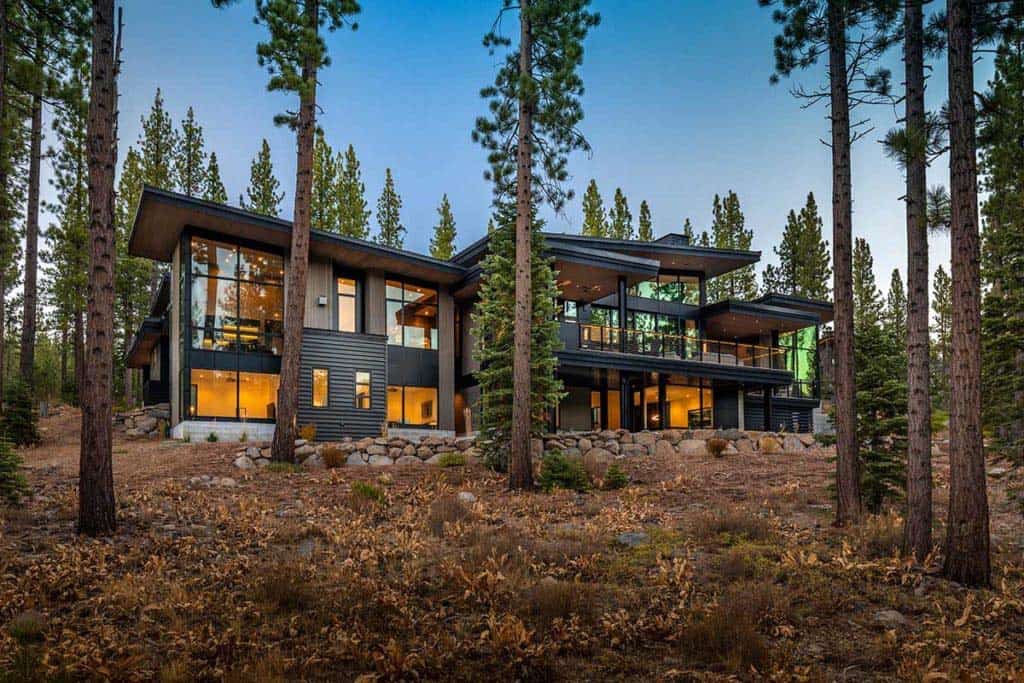 modern-mountain-home-exterior