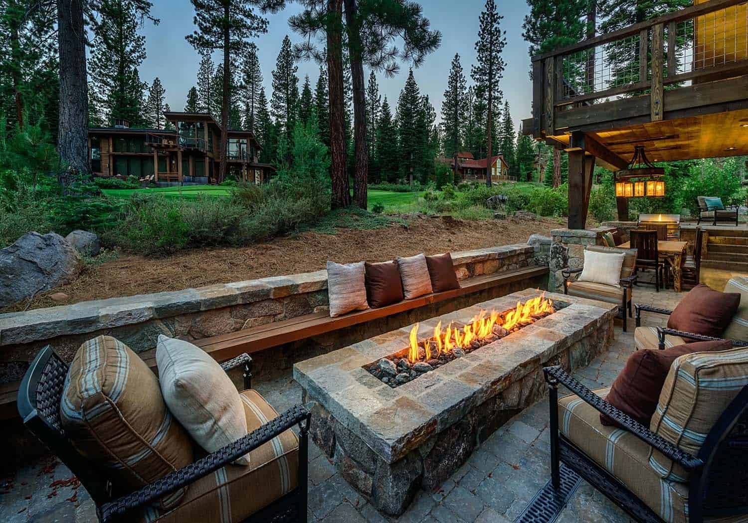 cabin-traditional-patio