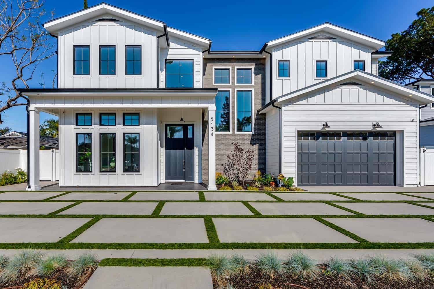 contemporary-home-exterior