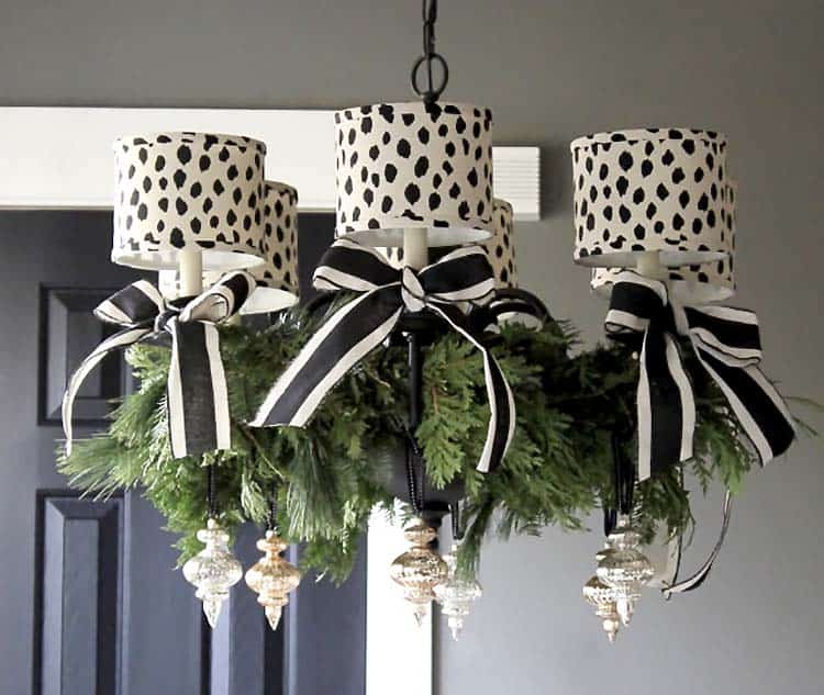 christmas-decorated-chandeliers
