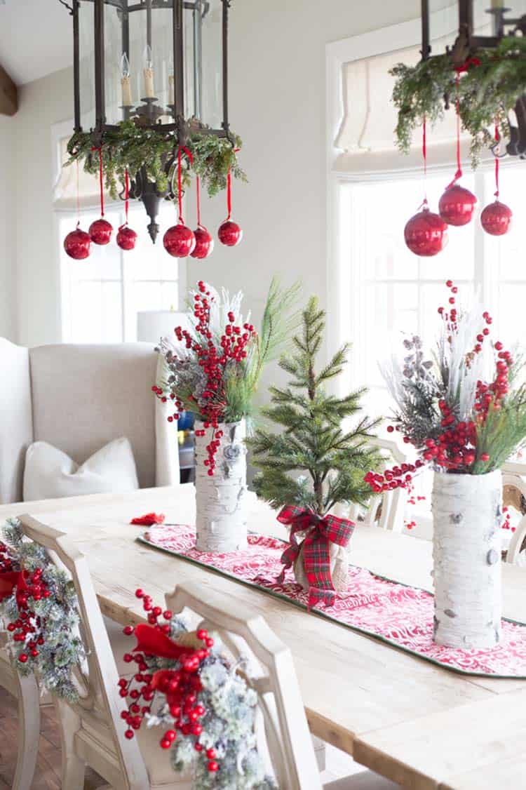 christmas-decorated-chandeliers