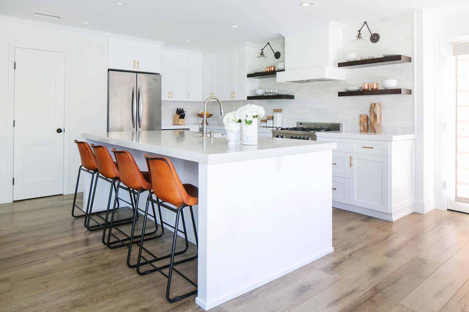 modern-farmhouse-style-kitchen