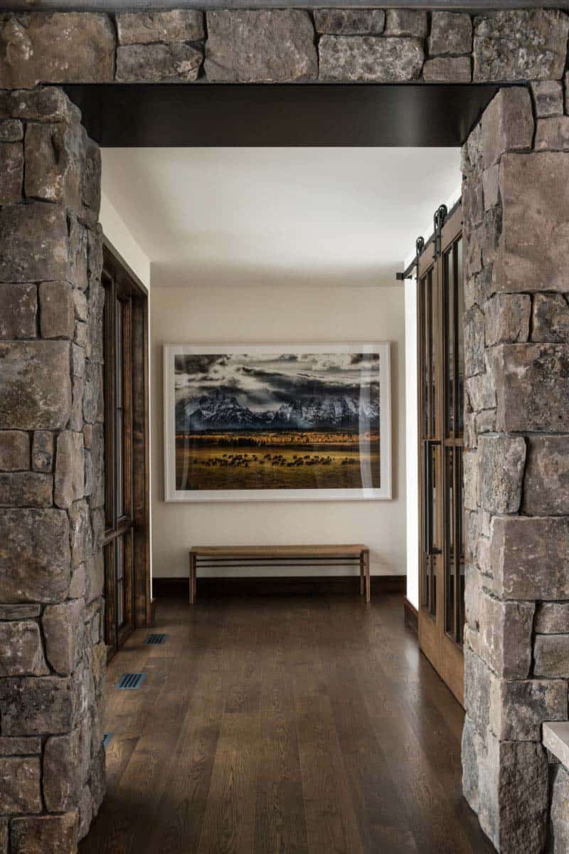 mountain-modern-entry