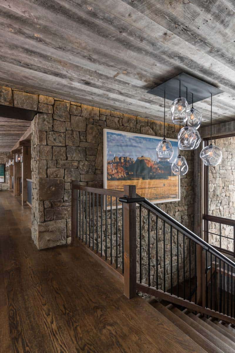 mountain-modern-staircase