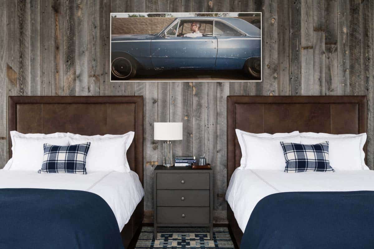 mountain-modern-bedroom