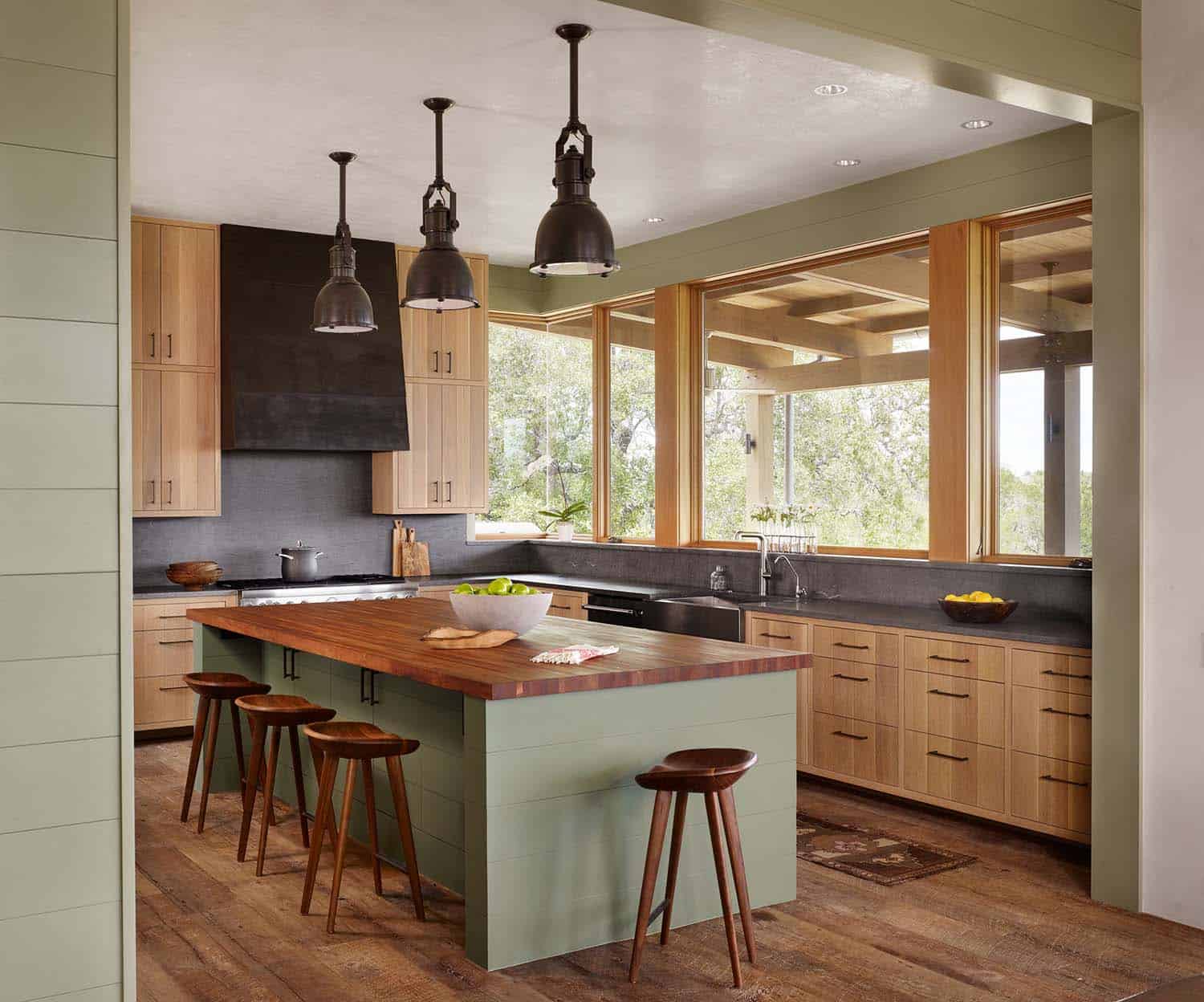 ranch-farmhouse-kitchen