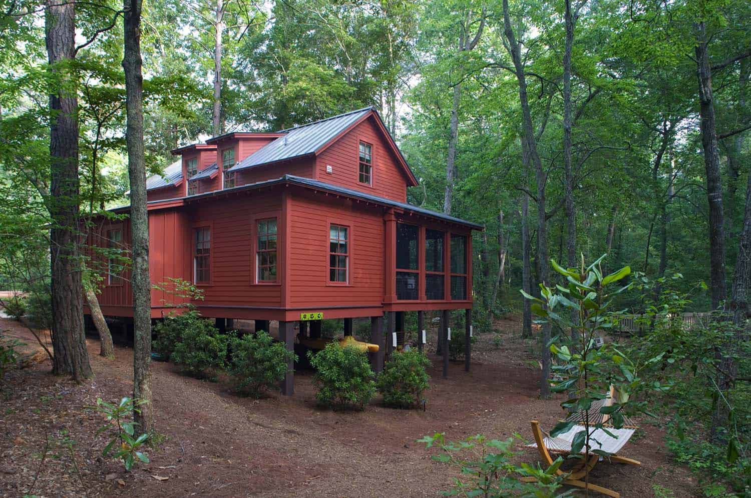 cottage-rustic-exterior