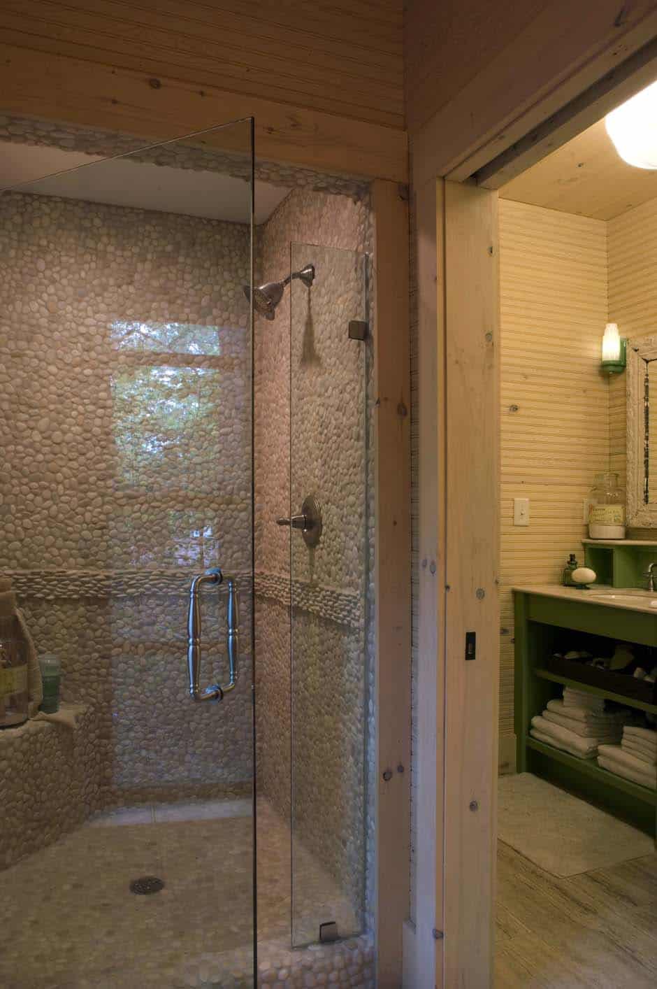 cottage-rustic-bathroom