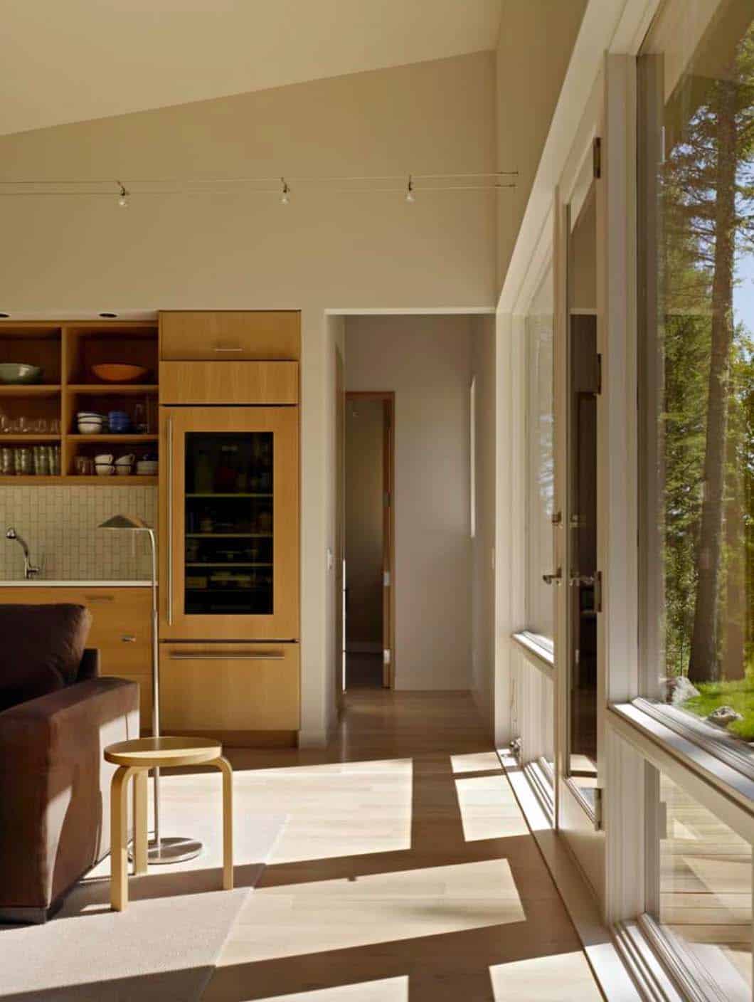guest-house-contemporary-living-room