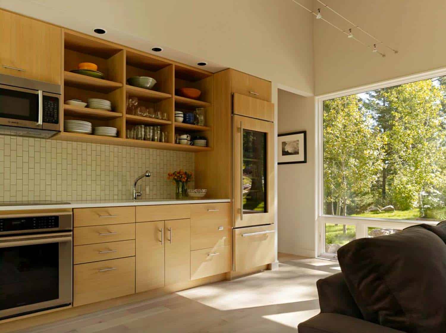 guest-house-contemporary-kitchen
