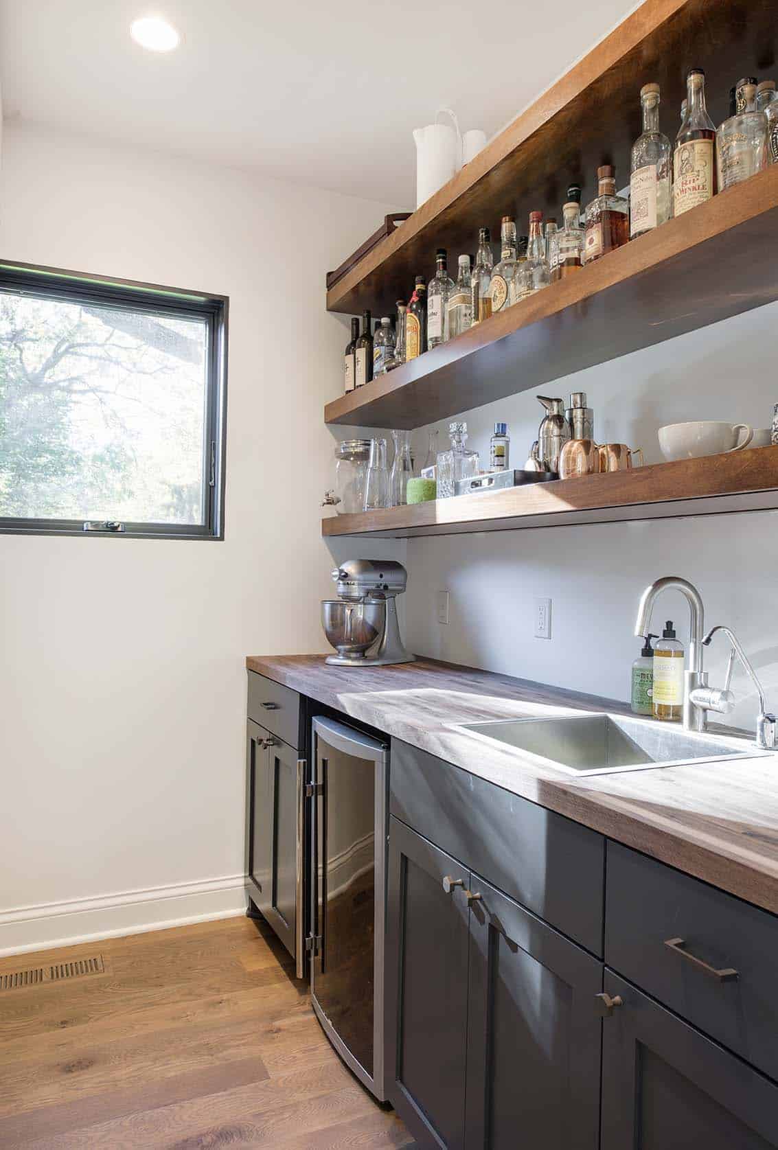 residence-modern-farmhouse-kitchen