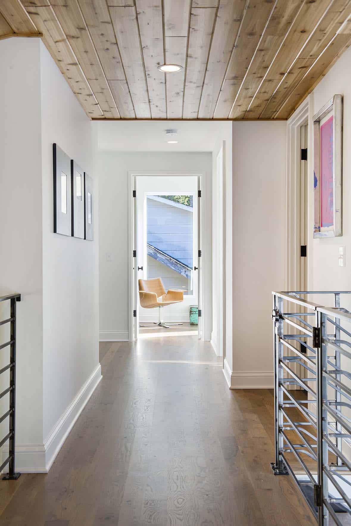 residence-modern-farmhouse-hall