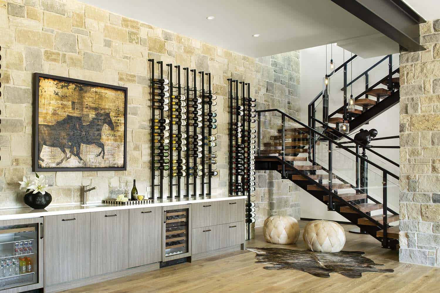 mountain-modern-home-bar