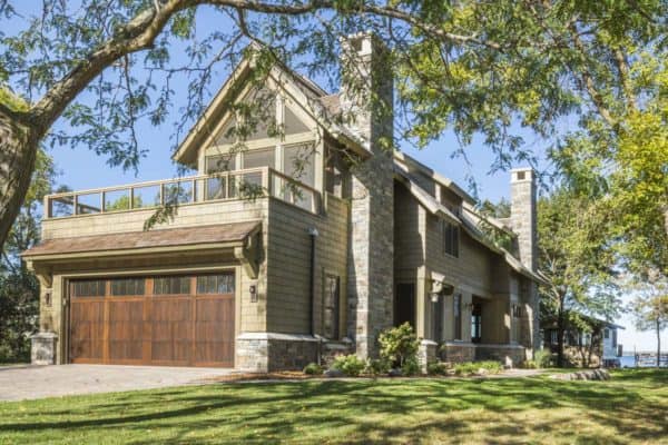 featured posts image for Charming rustic lake home boasts indoor-outdoor living in Minnesota