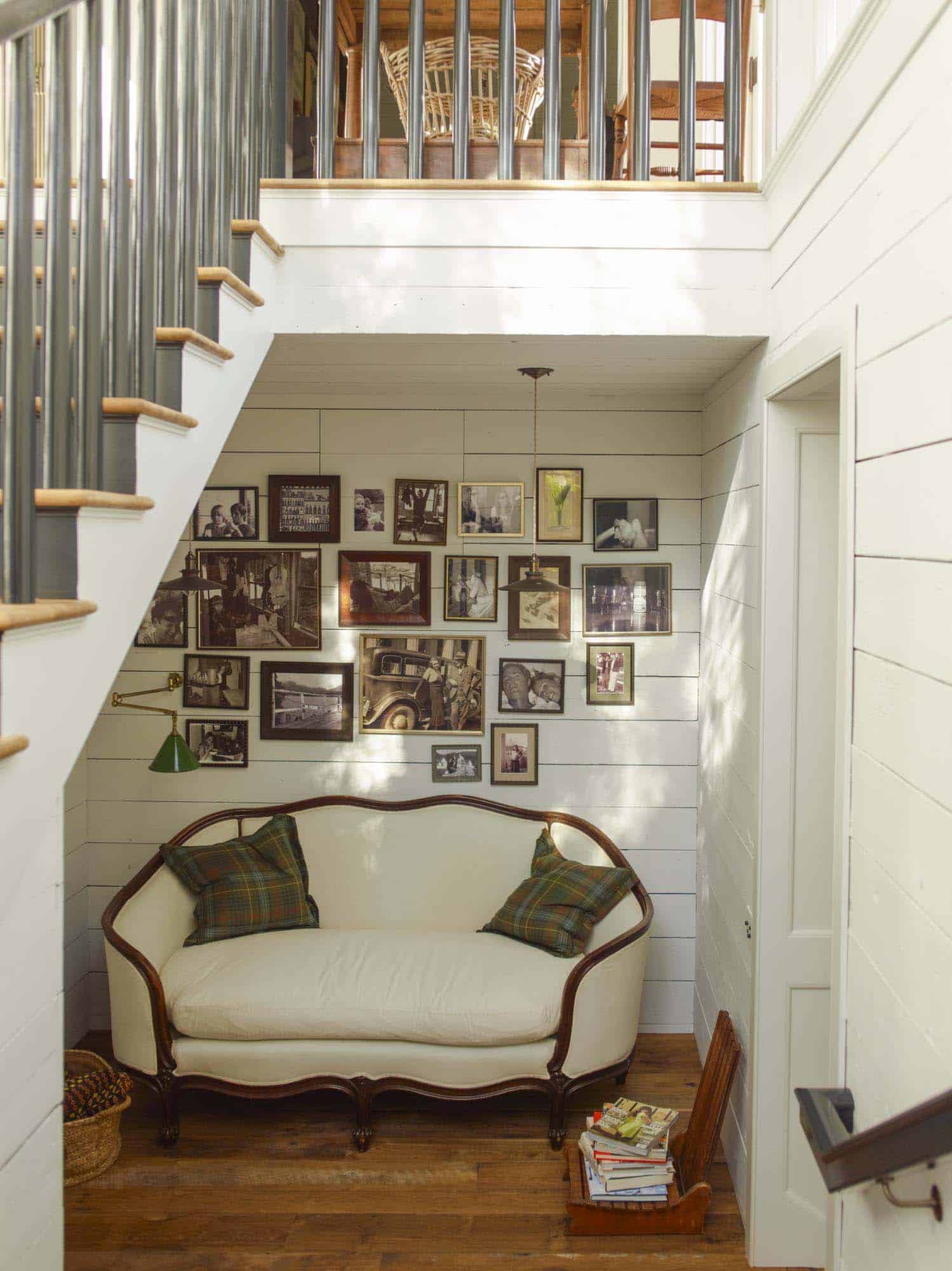 countryside-home-staircase