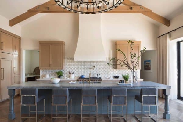 featured posts image for Beautiful home with rustic-glam style in California’s wine country