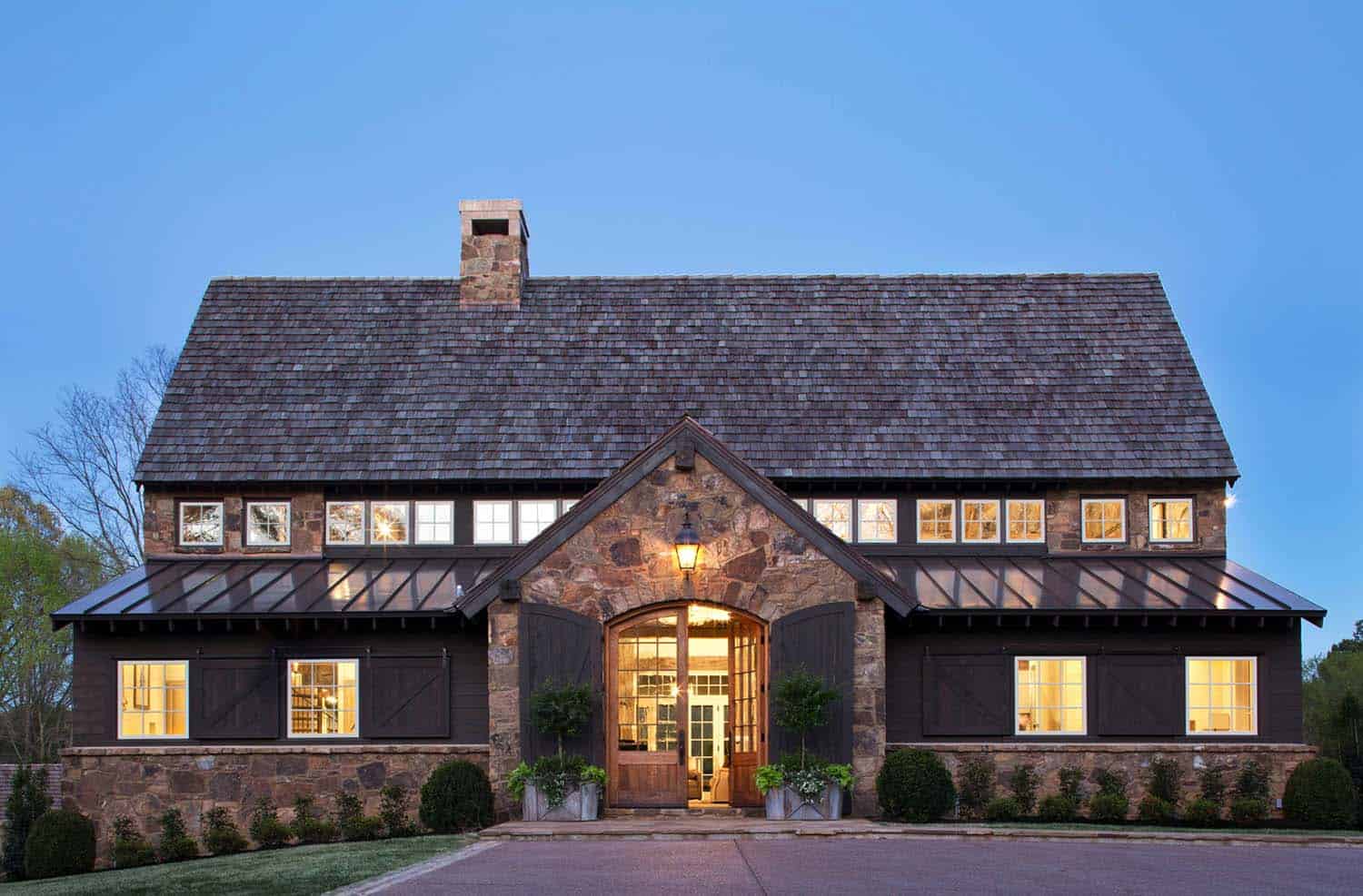 party-barn-farmhouse-exterior