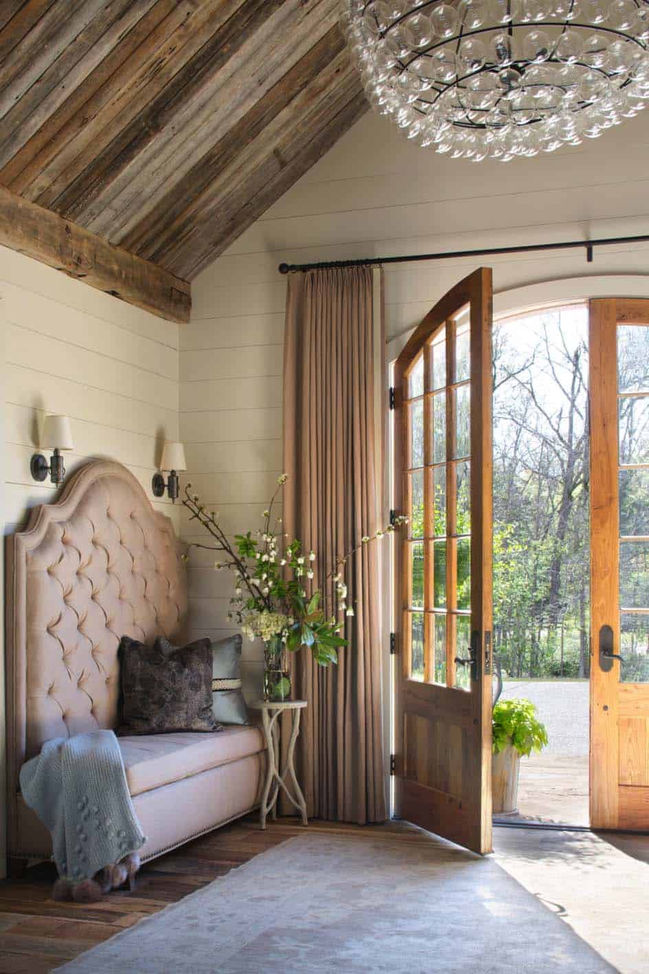 farmhouse-entry