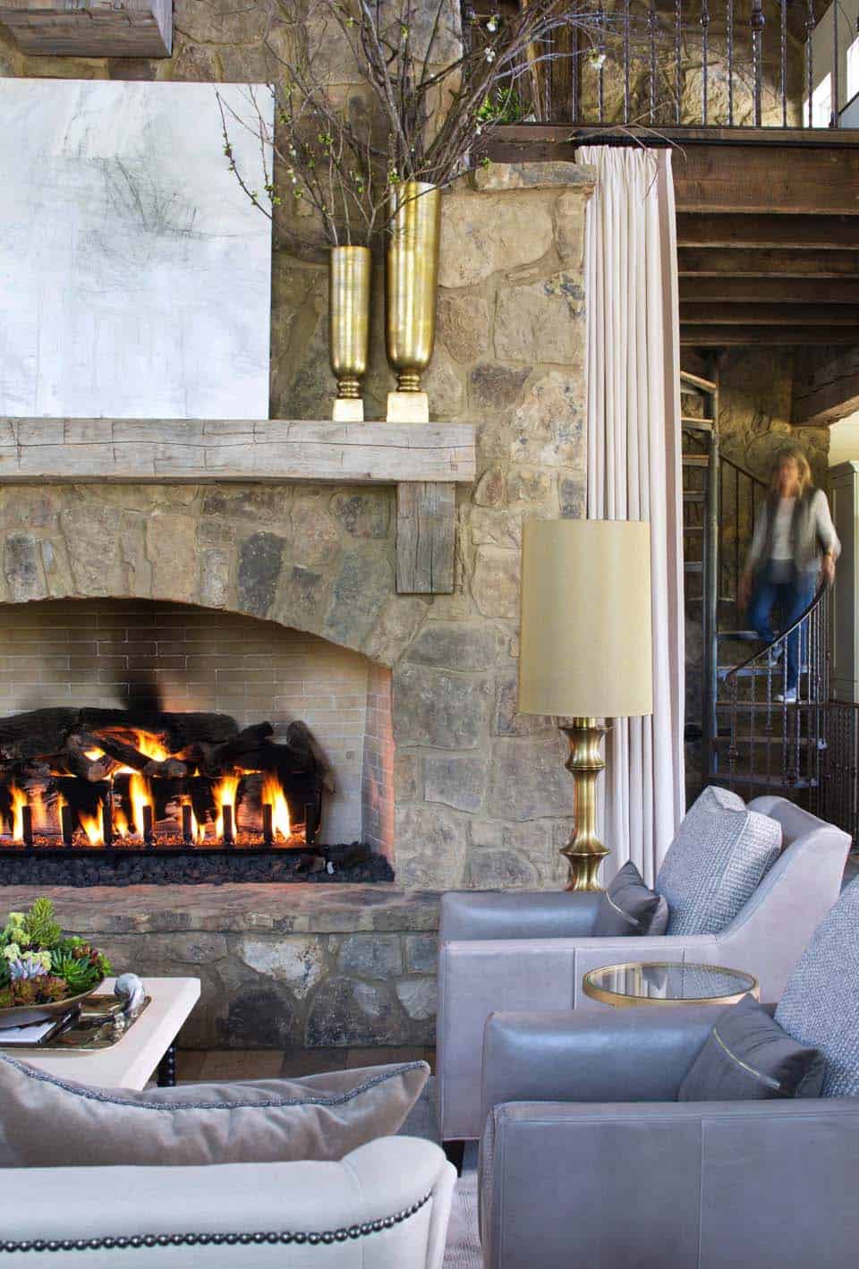 fireplace-farmhouse-living-room