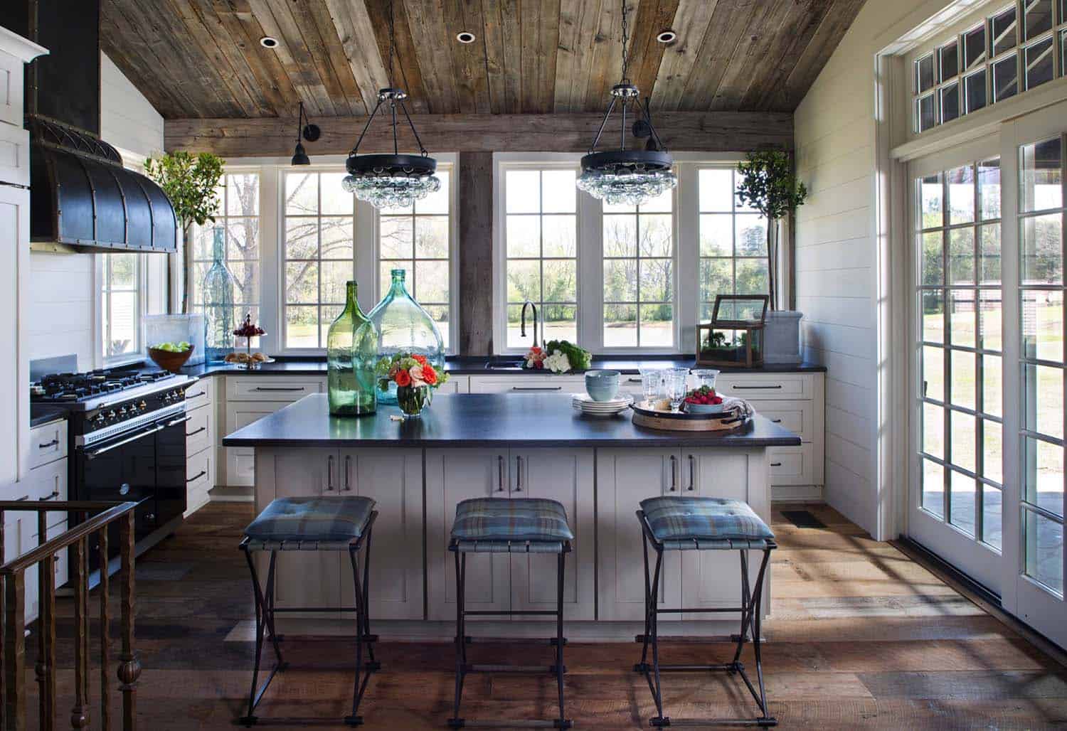 farmhouse-kitchen
