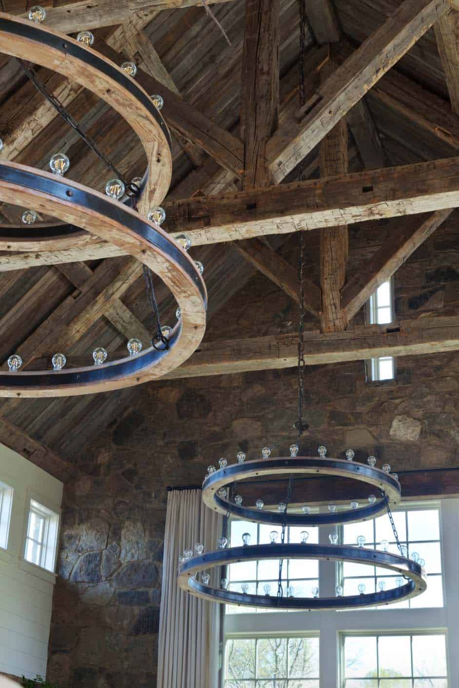 roof-stucture-farmhouse-living-room