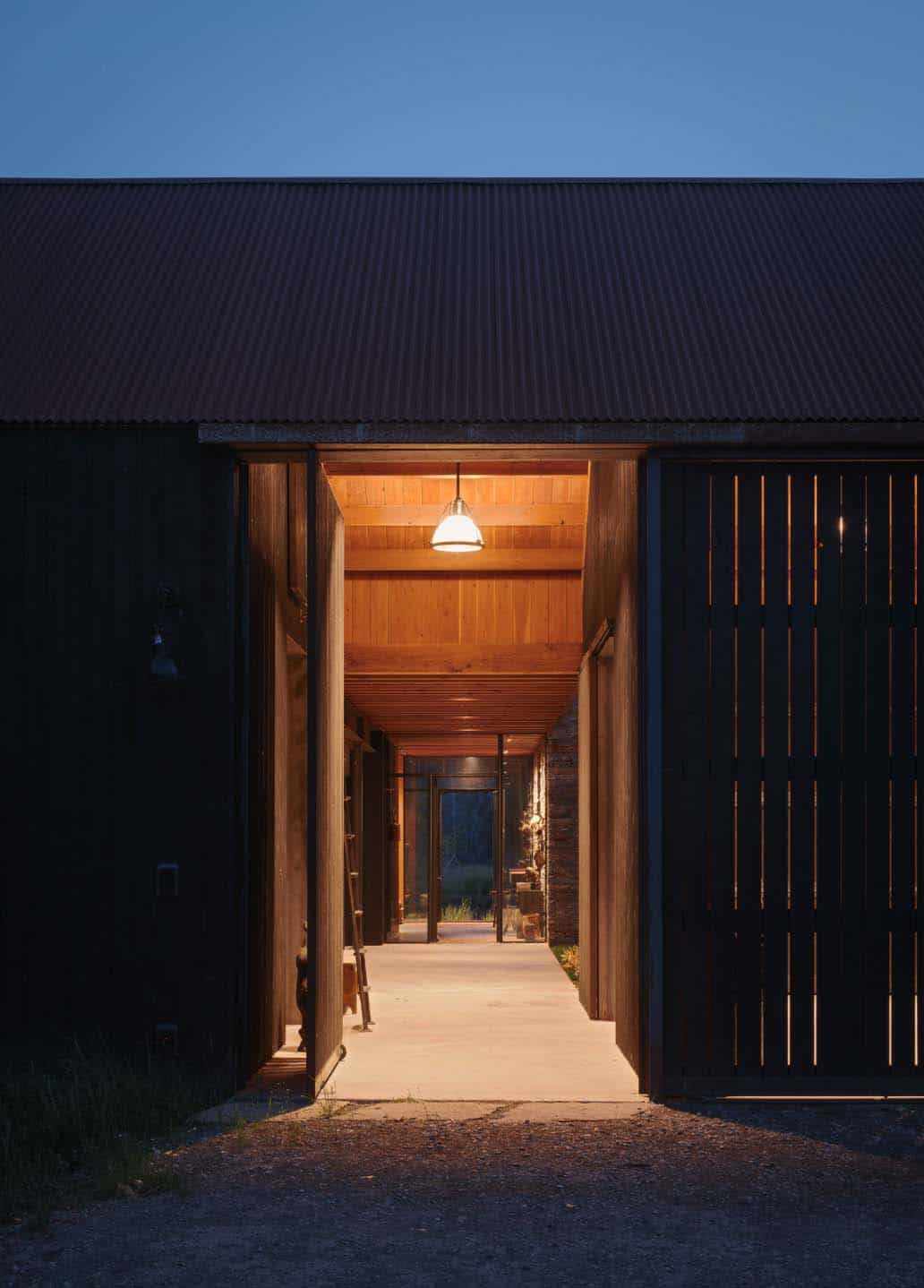 ranch-rustic-entry