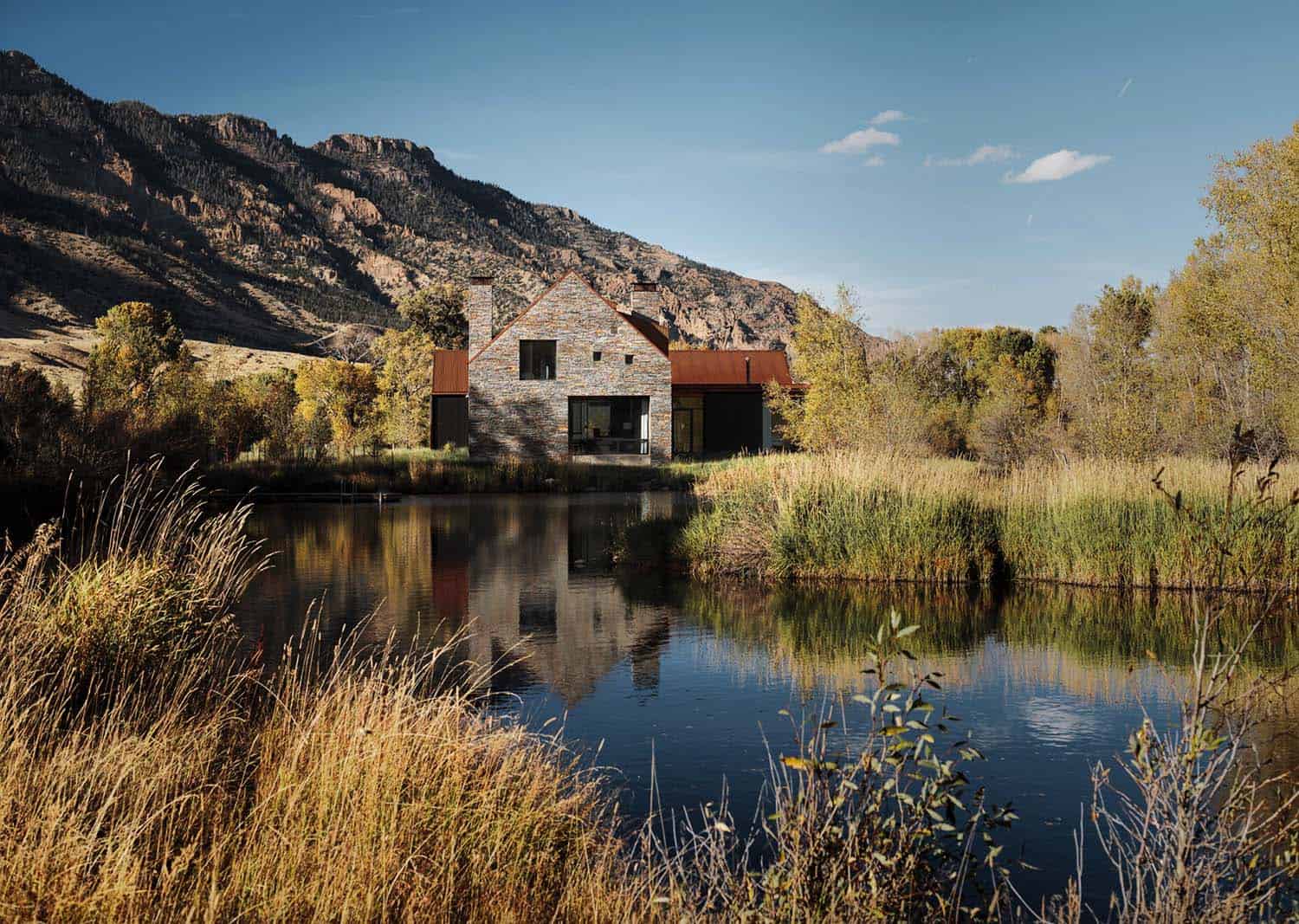 ranch-rustic-exterior