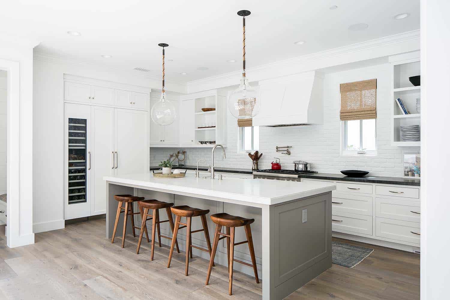 beach-style-kitchen