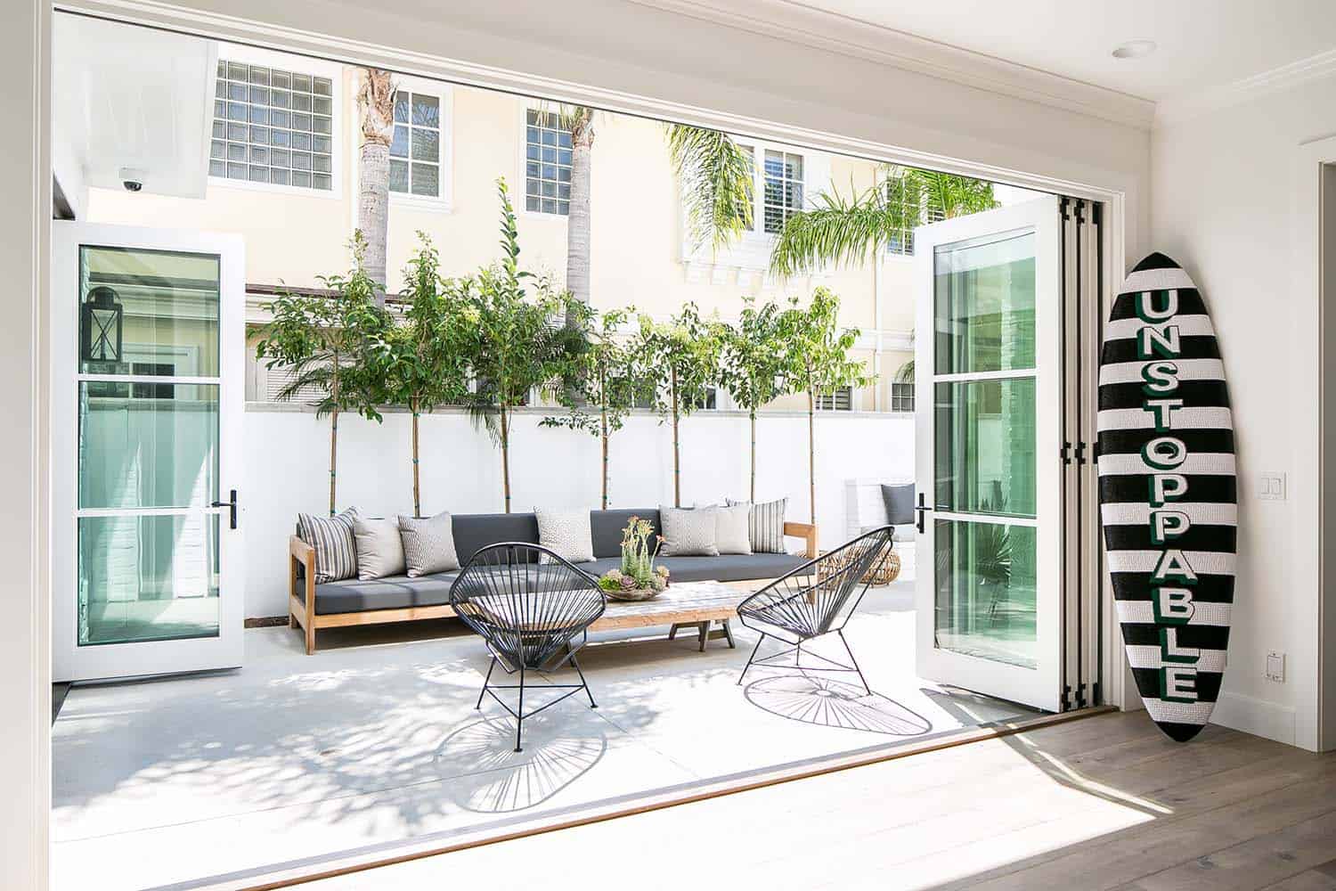 beach-style-outdoor-patio
