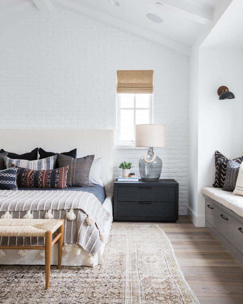 beach-style-bedroom