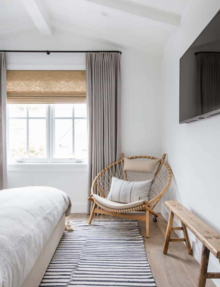 beach-style-bedroom