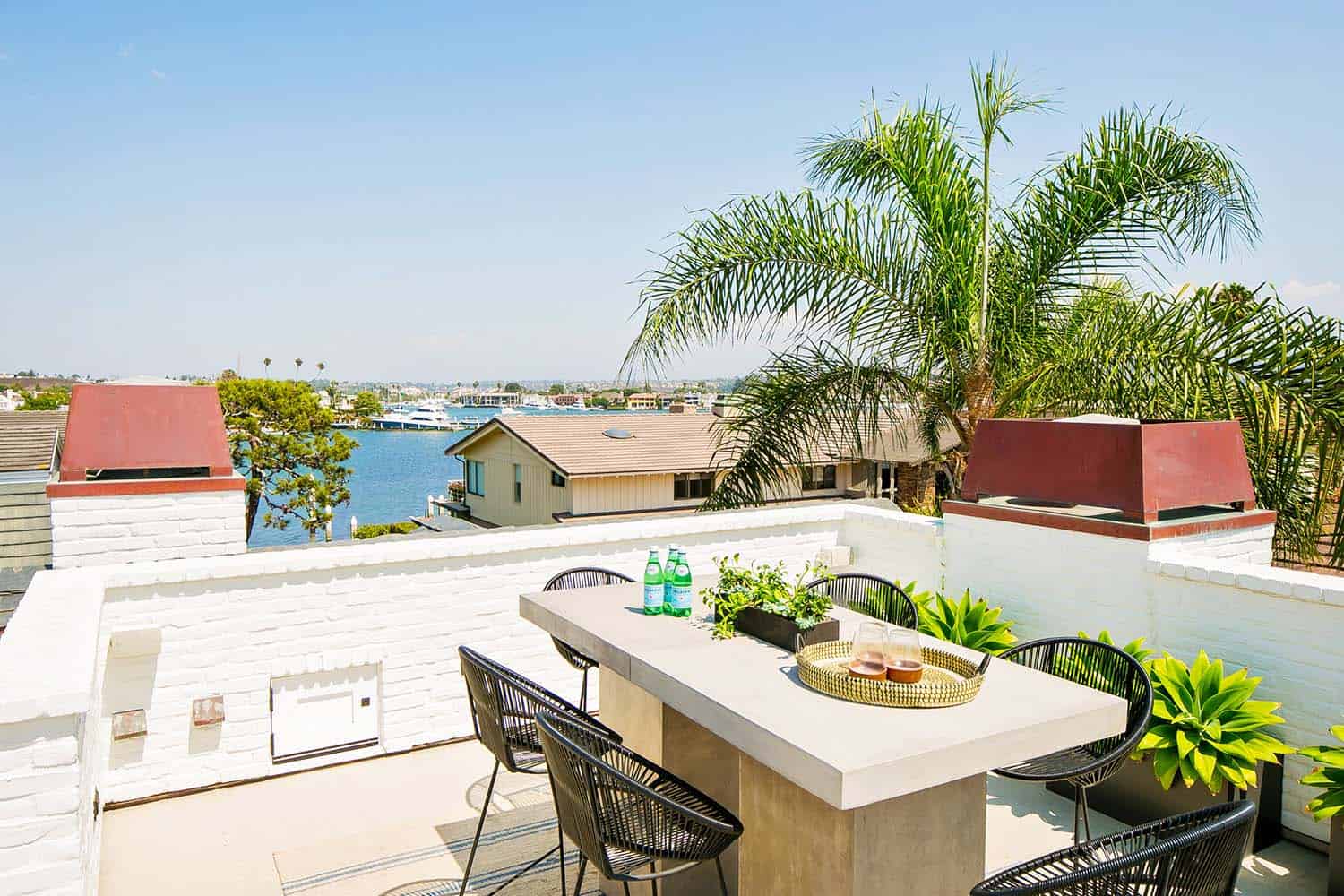 beach-style-outdoor-patio
