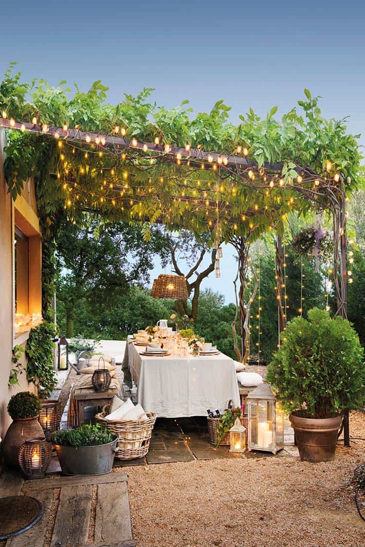 outdoor-pergola-dining