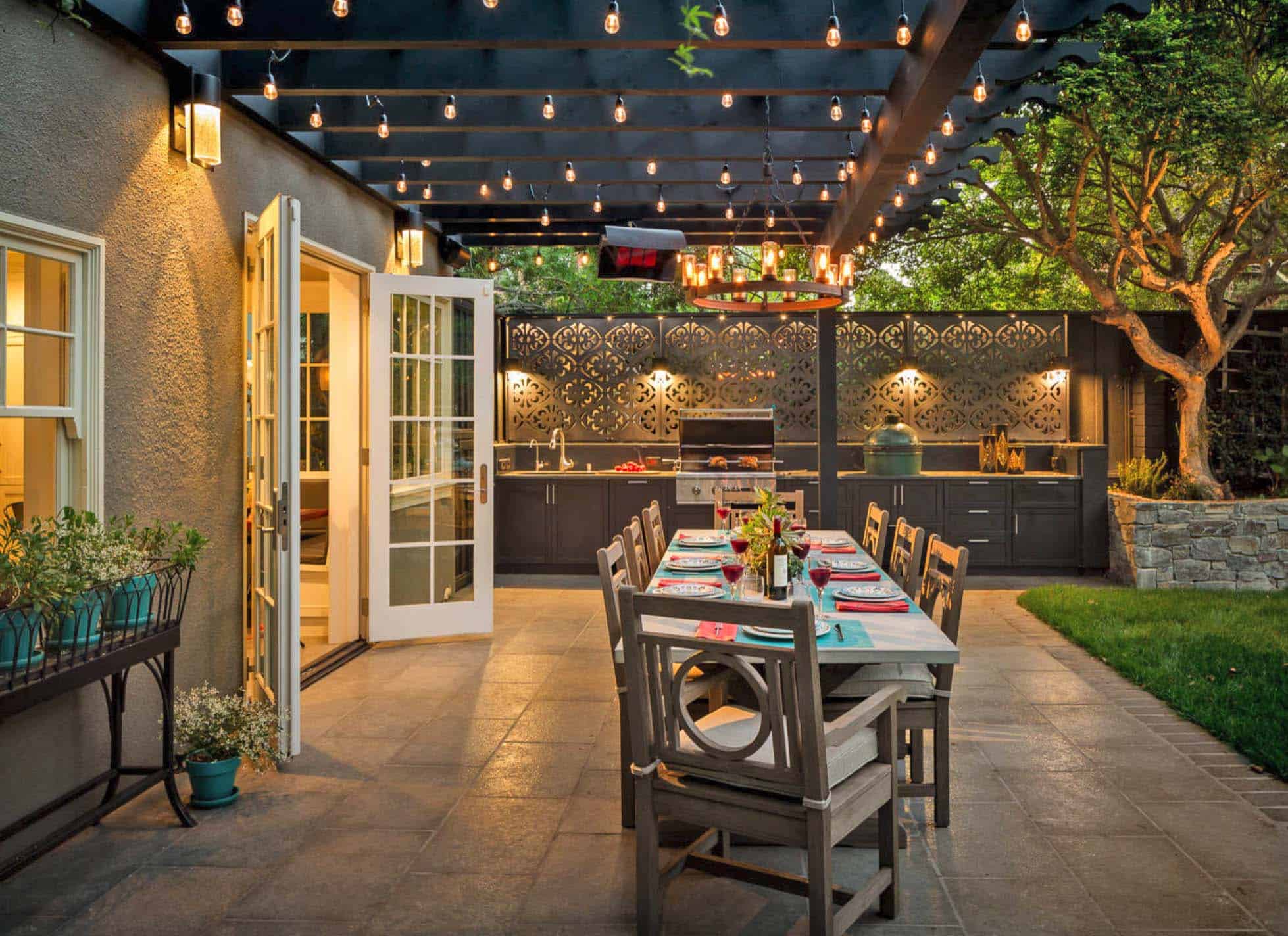 outdoor-dining-area-kitchen-pergola