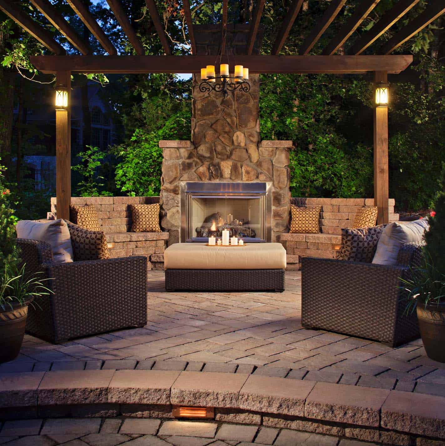 outdoor-living-space-pergola-fireplace