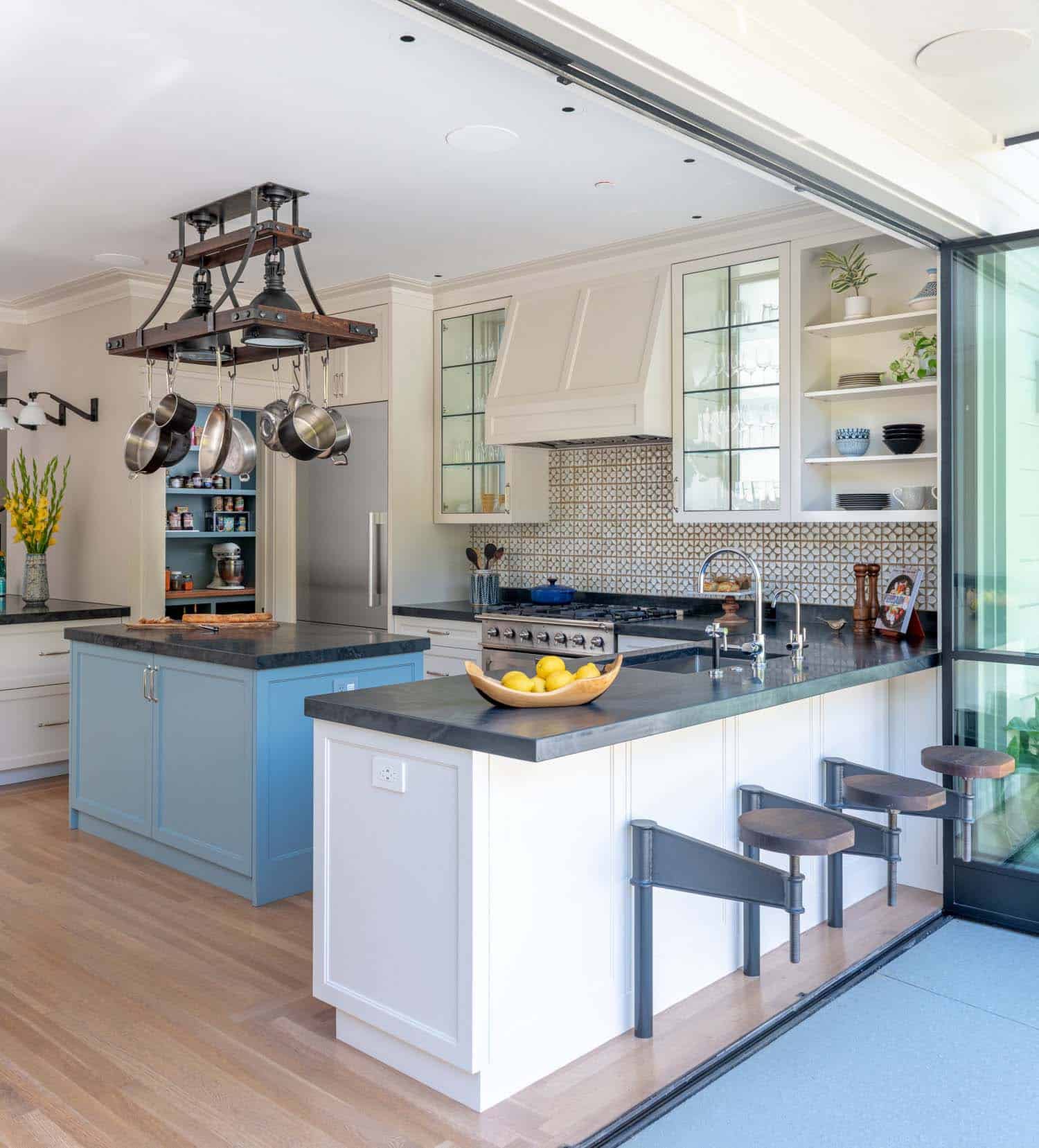 transitional-kitchen