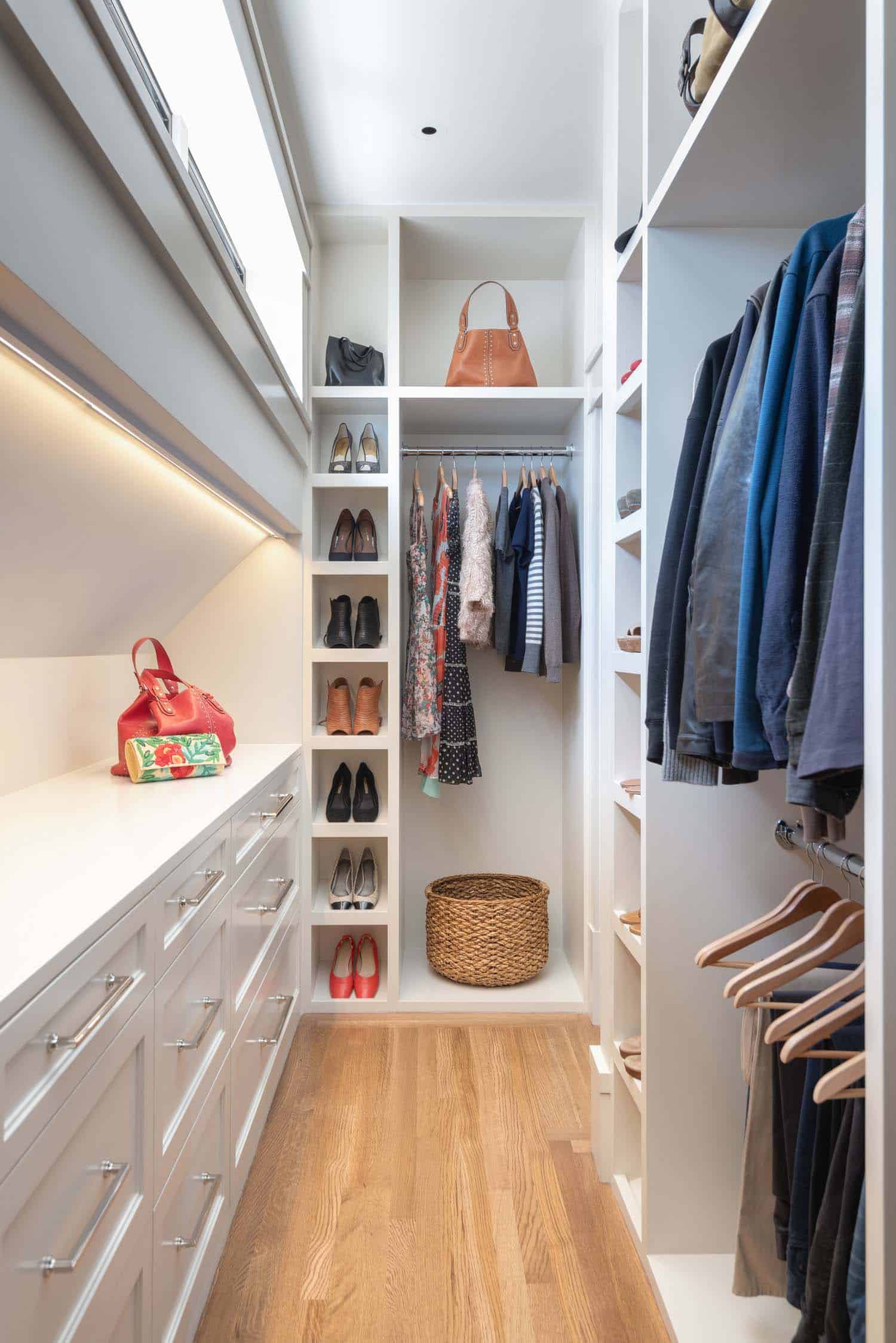 transitional-closet