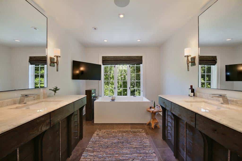 farmhouse-bathroom