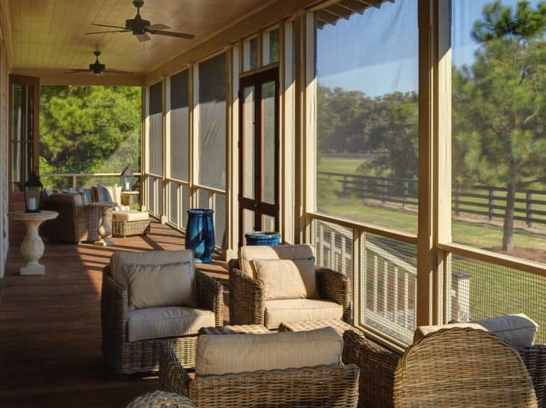30+ Fabulous Screened-In Porch Ideas Boasting Woodsy Views