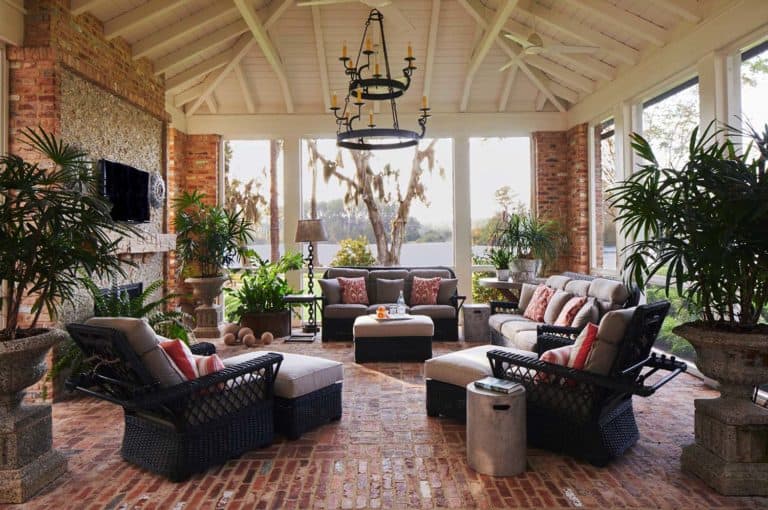30+ Fabulous Screened-In Porch Ideas Boasting Woodsy Views