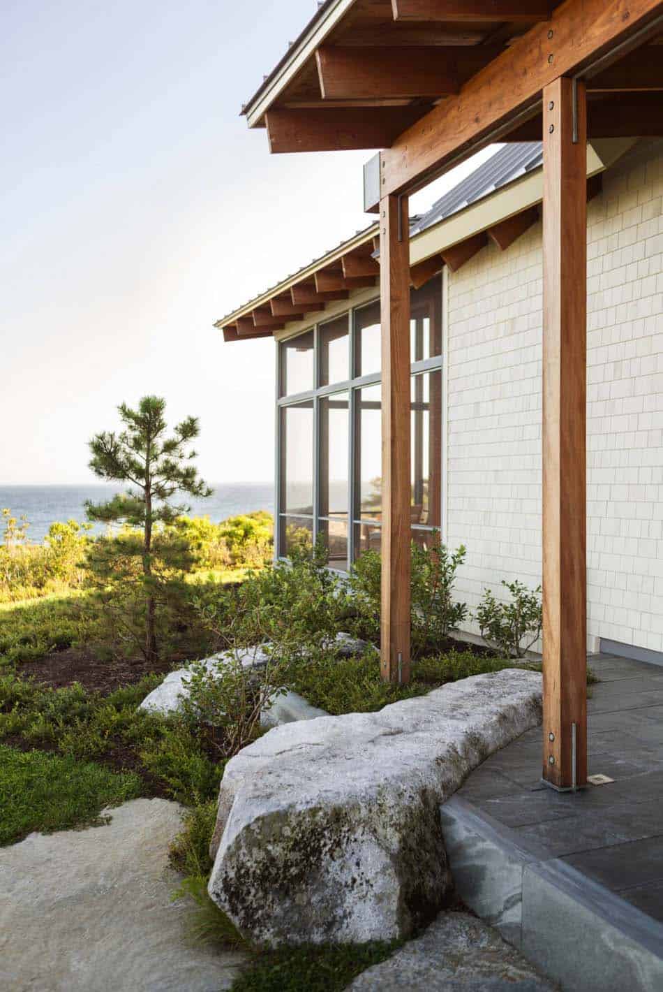 modernized-farmhouse-coastal-retreat-exterior
