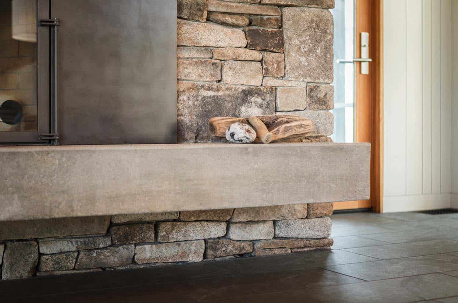 modernized-farmhouse-coastal-retreat-fireplace-detail