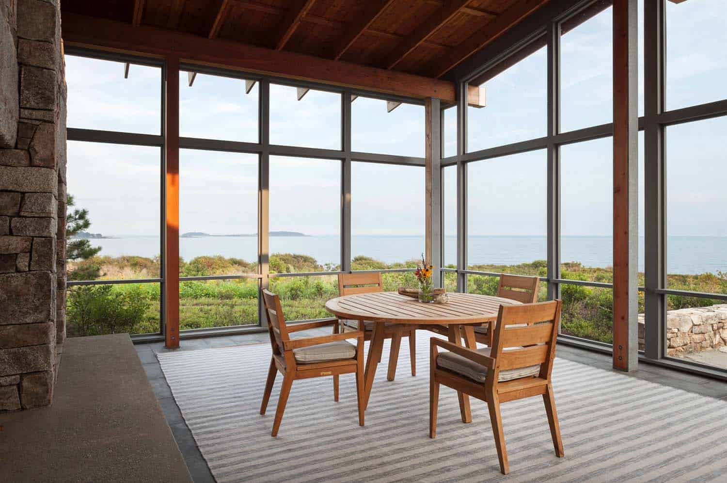 modernized-farmhouse-coastal-retreat-dining-room