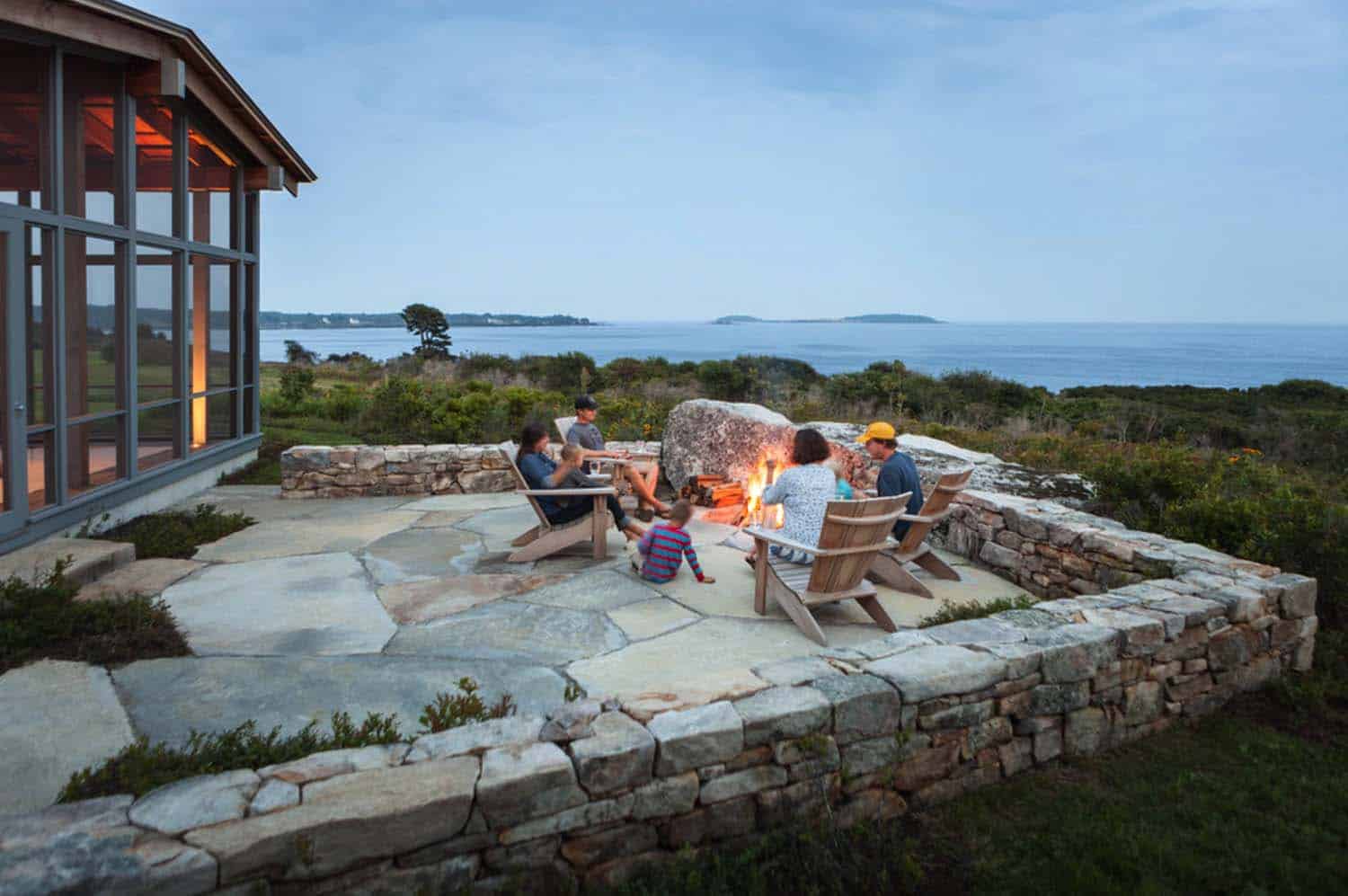 modernized-farmhouse-coastal-retreat-deck