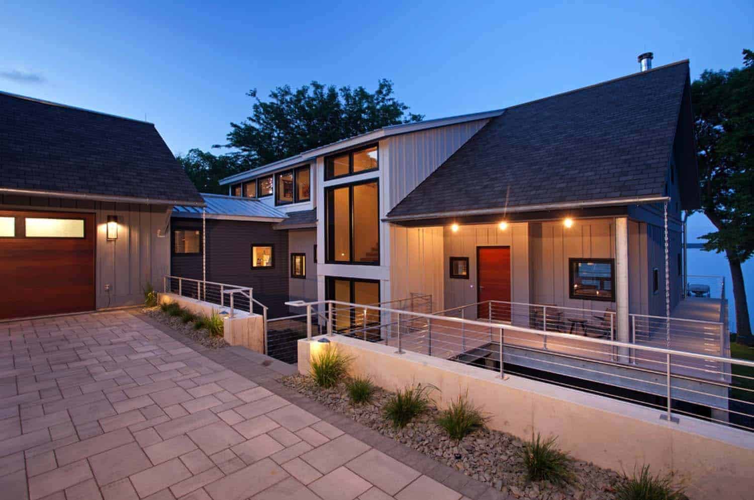 contemporary-lake-minnetonka-home-exterior