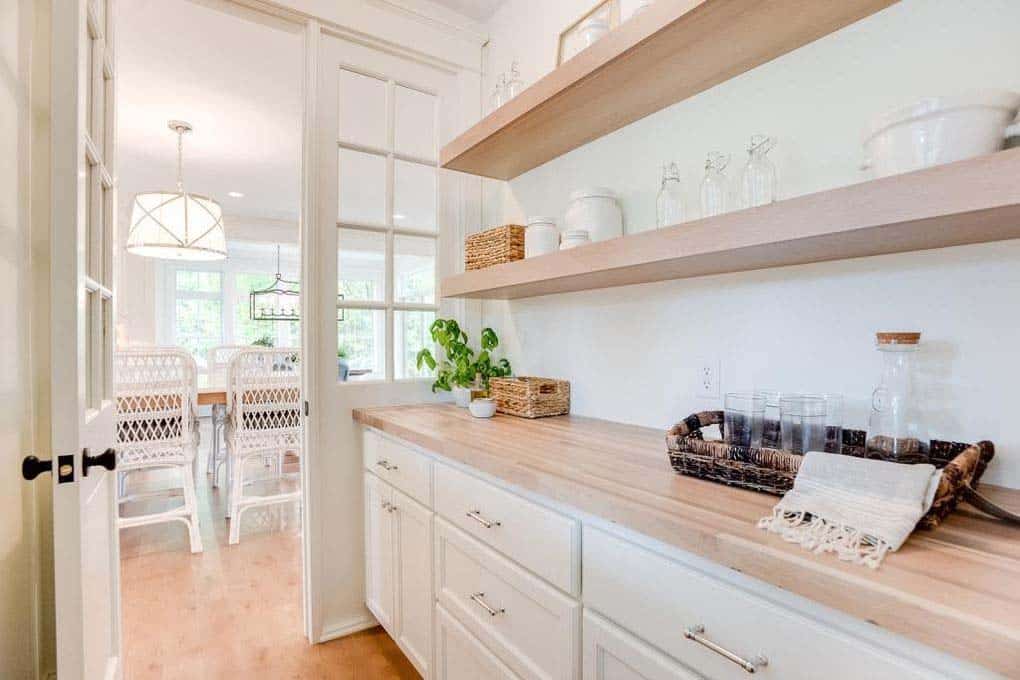 farmhouse-style-kitchen