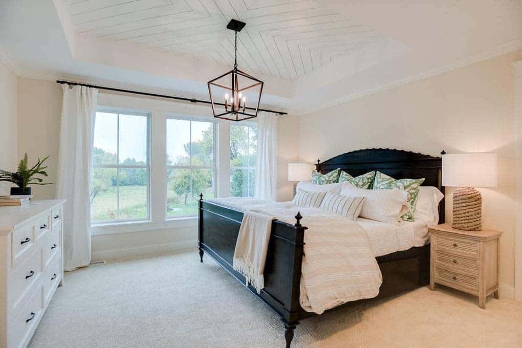 farmhouse-style-bedroom