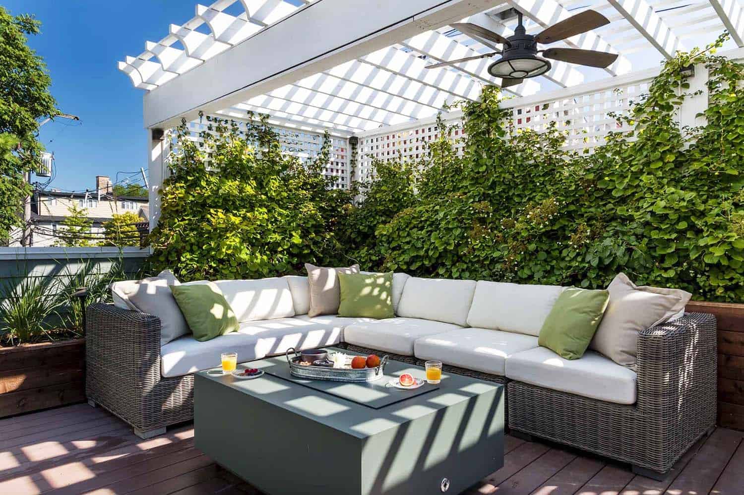 rooftop-deck-pergola