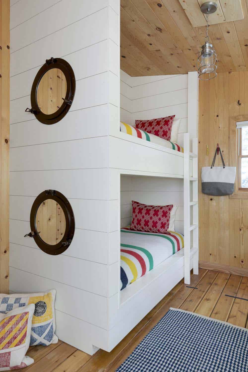 beach-style-kids-bunk-bedroom